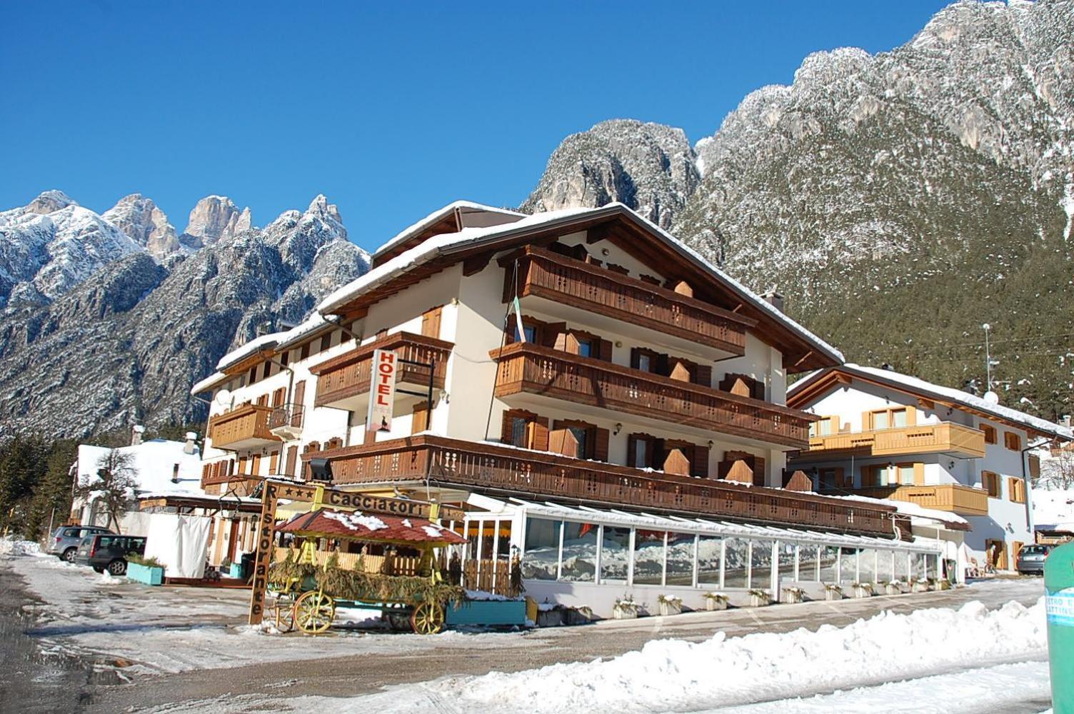 Albergo Ristorante Cacciatori Ауронцо-ді-Кадоре Екстер'єр фото