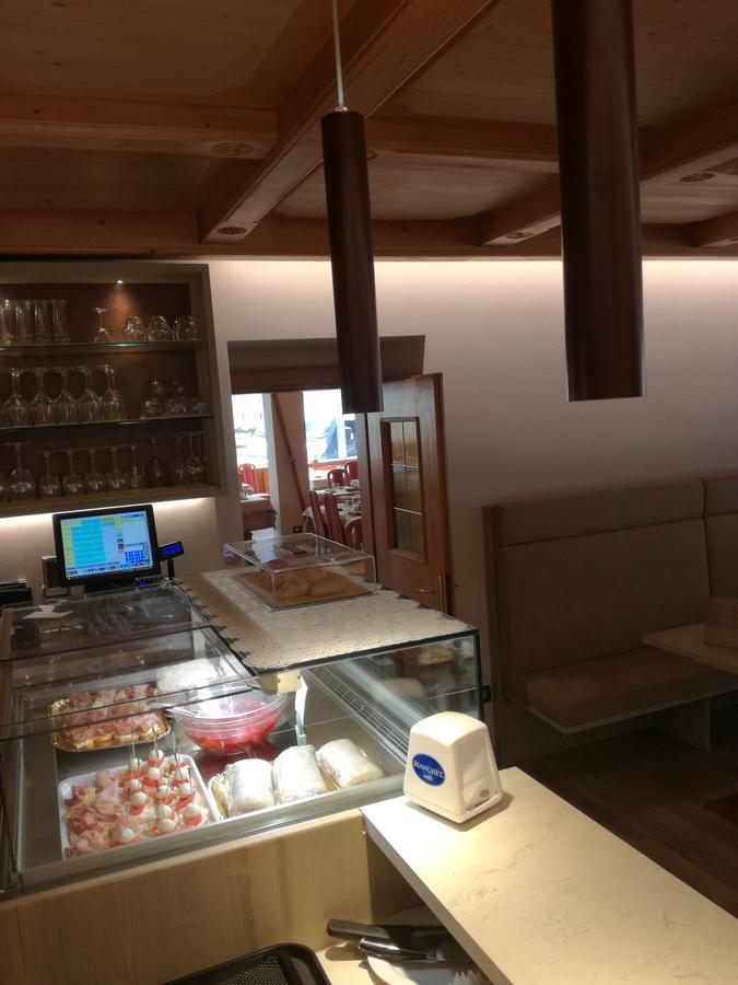 Albergo Ristorante Cacciatori Ауронцо-ді-Кадоре Екстер'єр фото